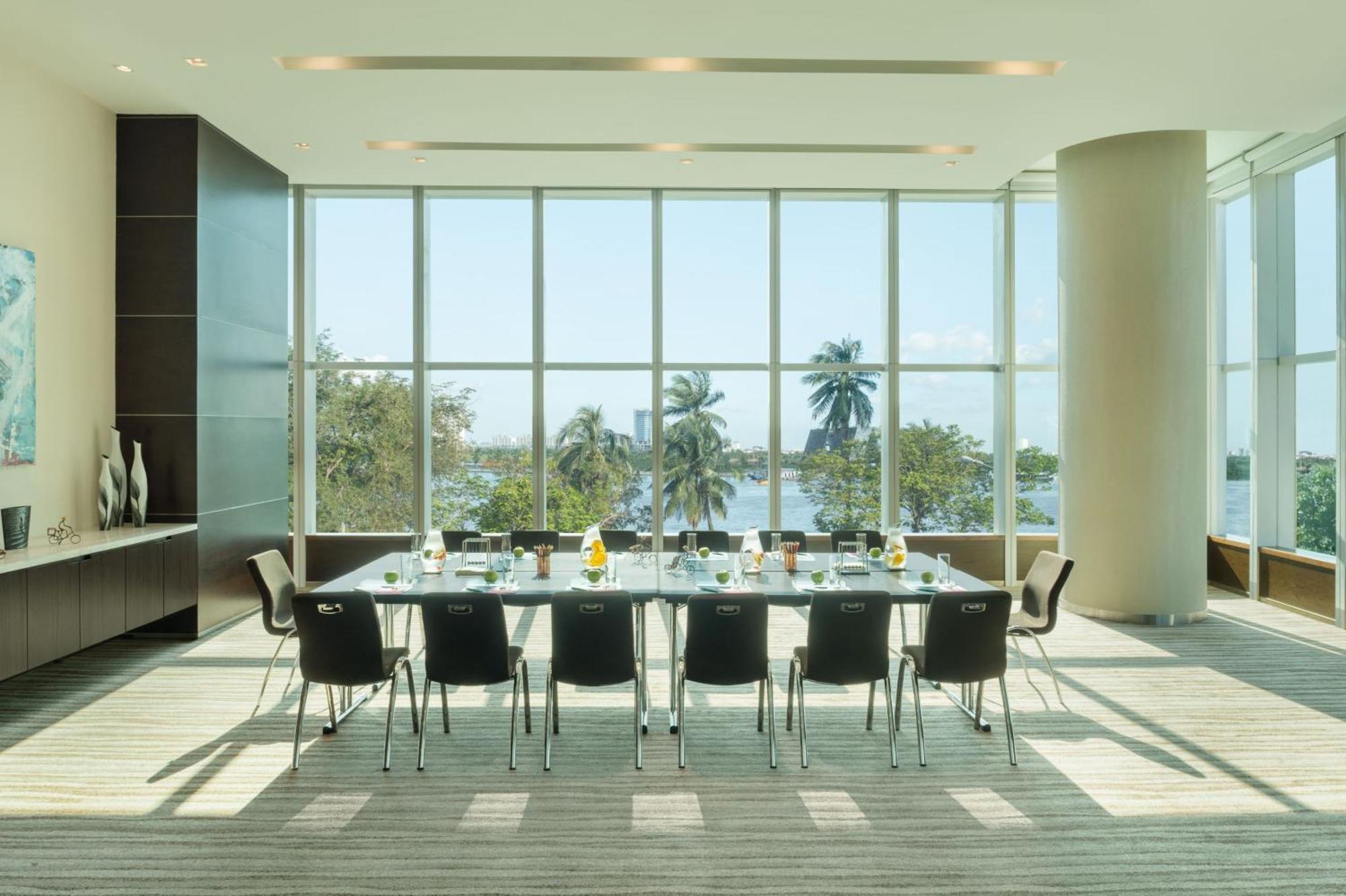 Le Meridien Saigon Khách sạn